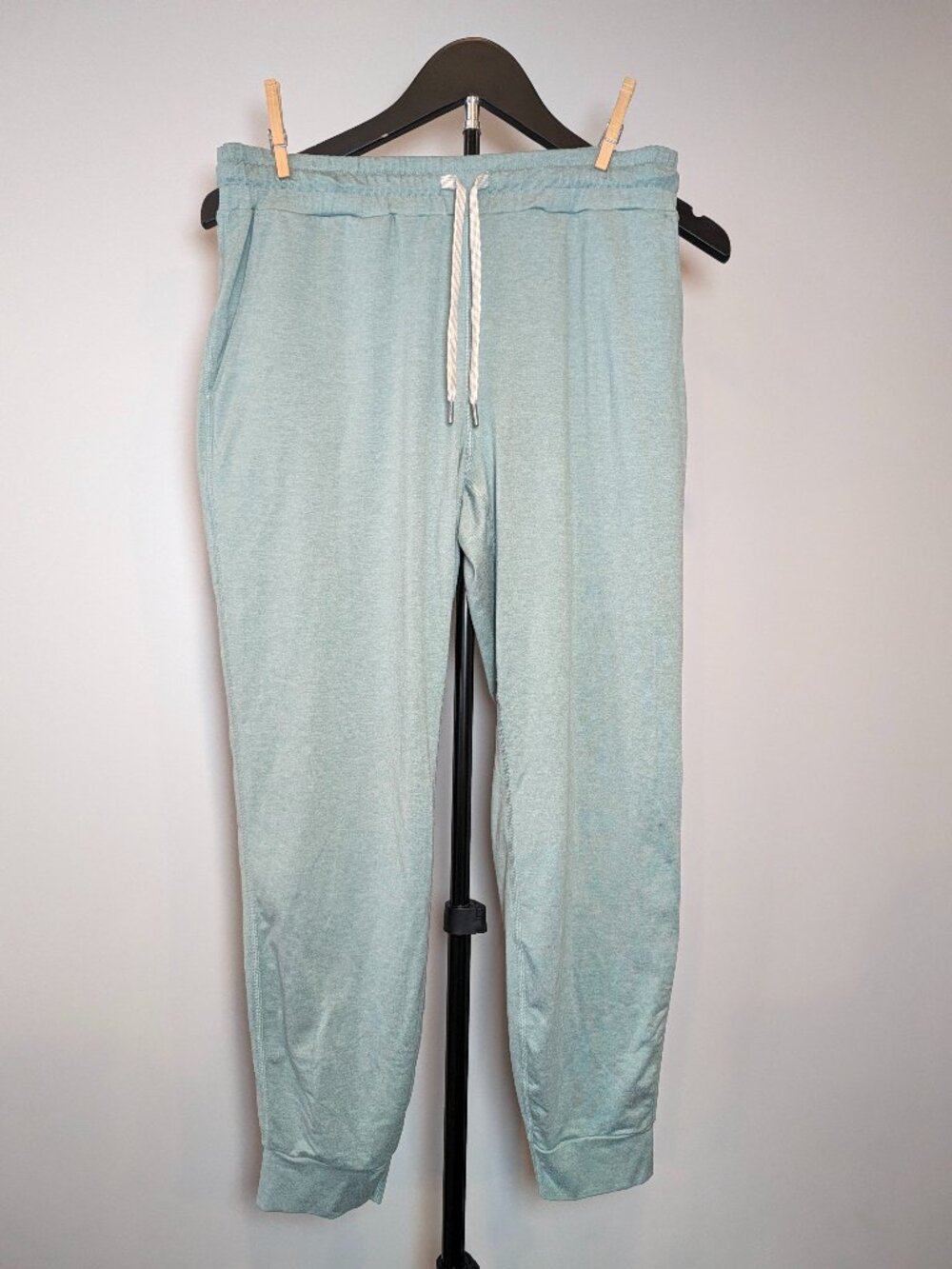 VUORI Women's Size S Performance Jogger Pants Light Heather Mint Green